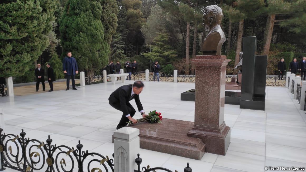 Müdafiə Sənayesi Nazirliyinin əməkdaşları peşə bayramını qeyd edirlər (FOTO)