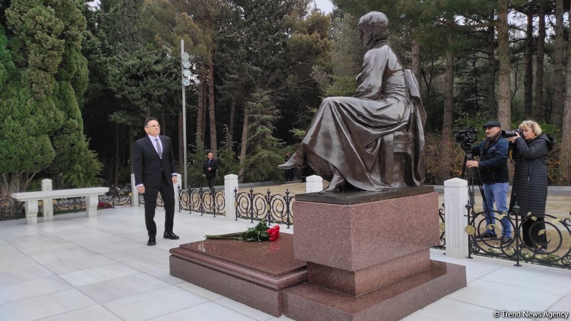 Müdafiə Sənayesi Nazirliyinin əməkdaşları peşə bayramını qeyd edirlər (FOTO)