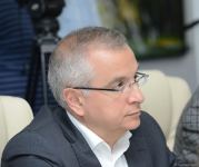 Azərbaycan və Rusiyadan olan ekspertlər Bakı ilə Moskva arasında əlaqələrin gələcək inkişaf perspektivlərini müzakirə ediblər (FOTO)