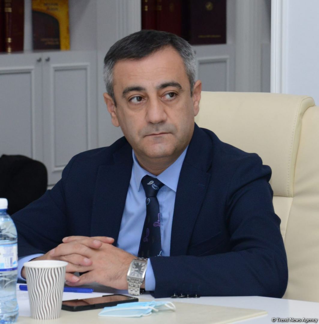 Azərbaycan və Rusiyadan olan ekspertlər Bakı ilə Moskva arasında əlaqələrin gələcək inkişaf perspektivlərini müzakirə ediblər (FOTO)