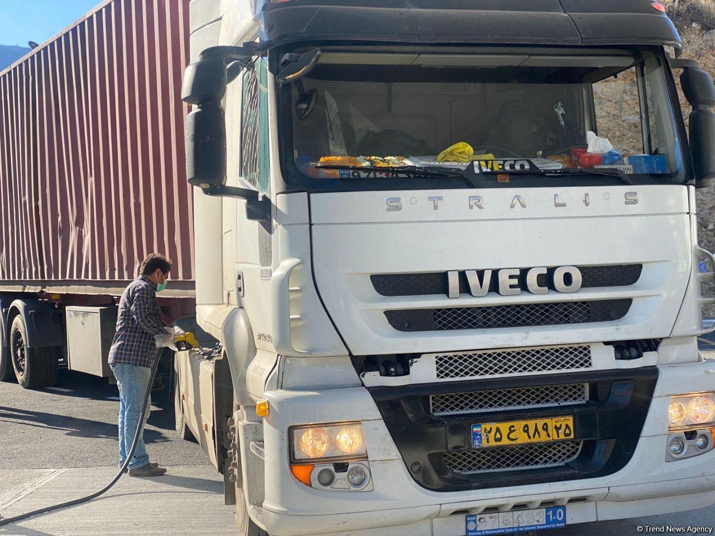 Azərbaycan Gorus-Qafan yolu üzərində ilk yanacaqdoldurma məntəqəsini açıb (FOTO)