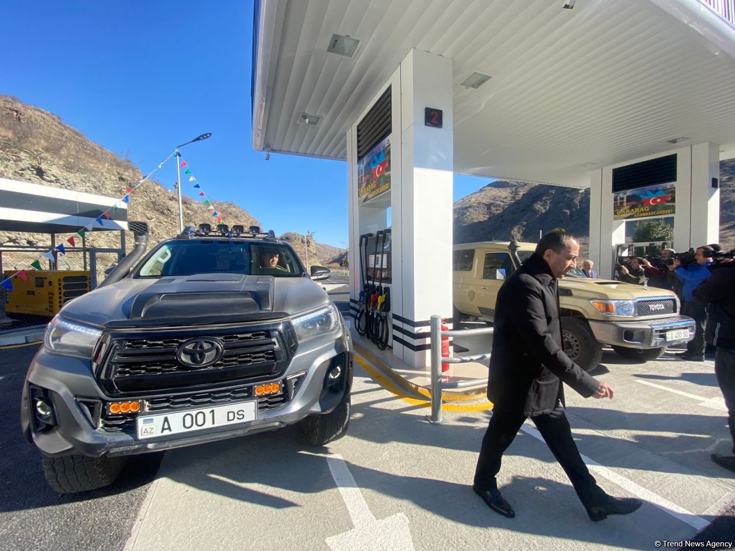 Azərbaycan Gorus-Qafan yolu üzərində ilk yanacaqdoldurma məntəqəsini açıb (FOTO)