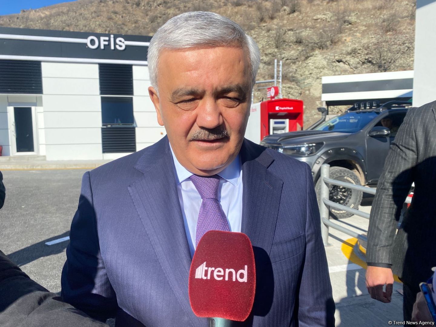 Azərbaycan Gorus-Qafan yolu üzərində ilk yanacaqdoldurma məntəqəsini açıb (FOTO)