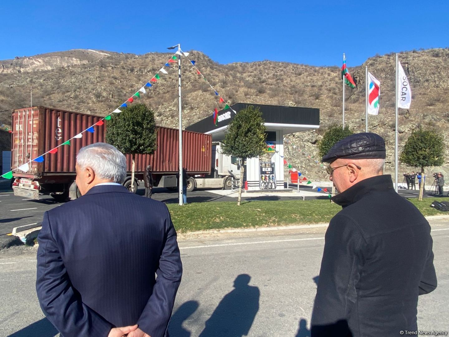 Azərbaycan Gorus-Qafan yolu üzərində ilk yanacaqdoldurma məntəqəsini açıb (FOTO)