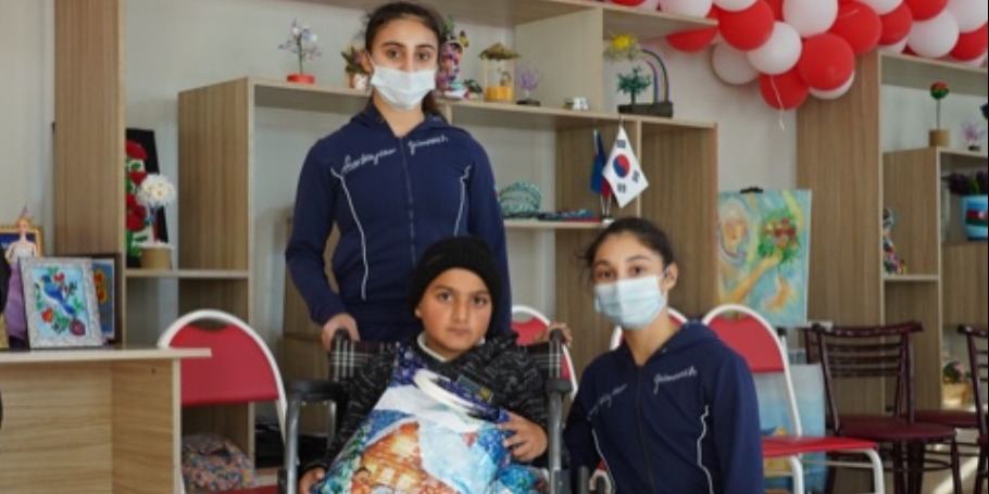 Azərbaycan Gimnastika Federasiyasının nümayəndələri  “Ümid yeri” Uşaq Sığınacağına baş çəkiblər (FOTO)