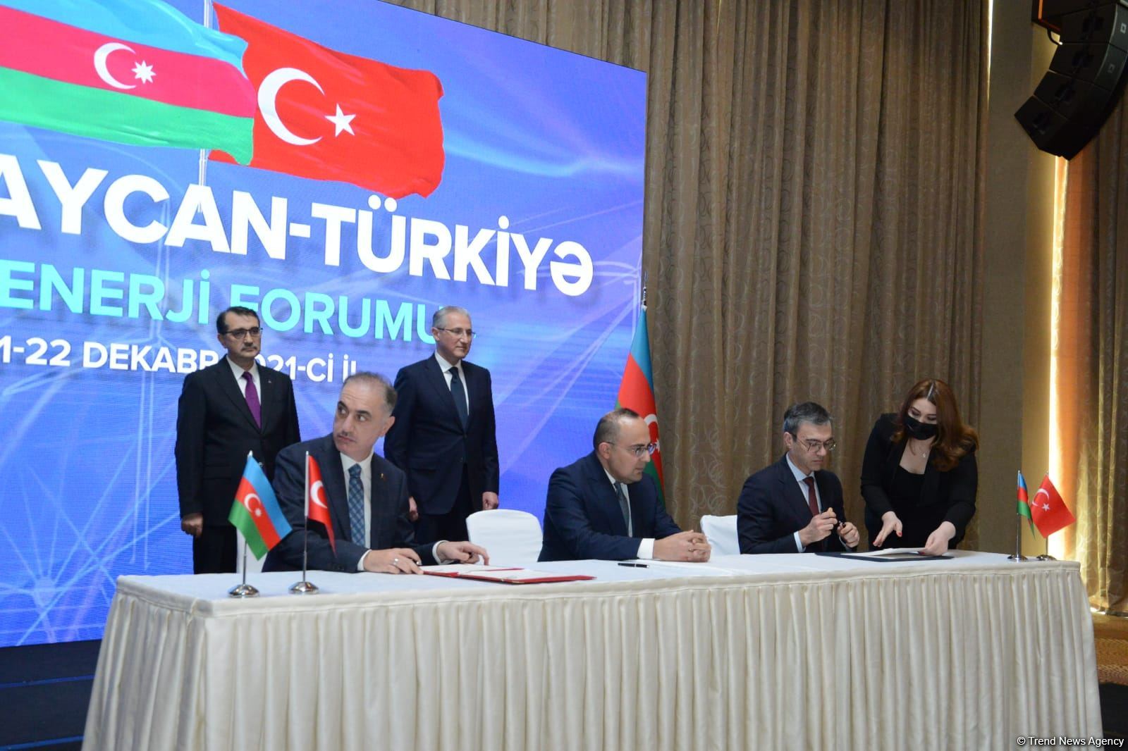 Azərbaycan-Türkiyə Enerji Forumu çərçivəsində 6 sənəd imzalanıb (FOTO)
