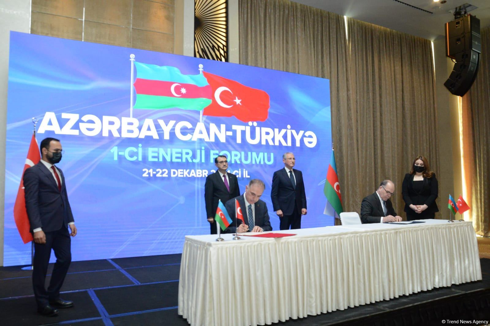 Azərbaycan-Türkiyə Enerji Forumu çərçivəsində 6 sənəd imzalanıb (FOTO)