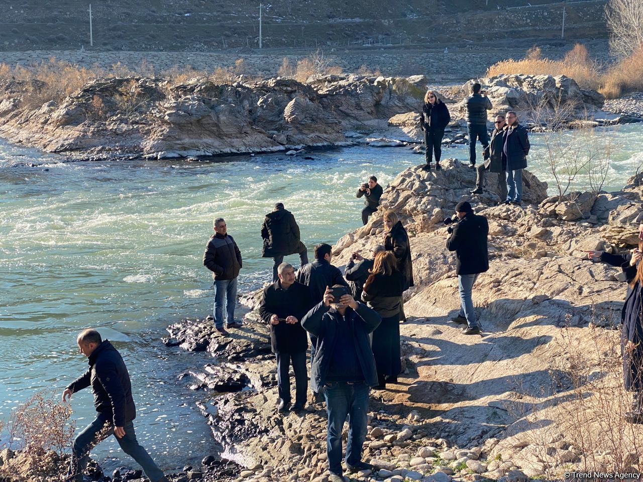 Azərbaycanda fəaliyyət göstərən QHT-lərin Xudafərinə səfəri başlayıb (FOTO)