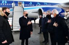 Prezident İlham Əliyev Rusiyanın Sankt-Peterburq şəhərinə səfərə gəlib (FOTO/VİDEO)