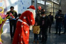 Bakı Metropolitenində yeni il şousu keçirilir (FOTO)