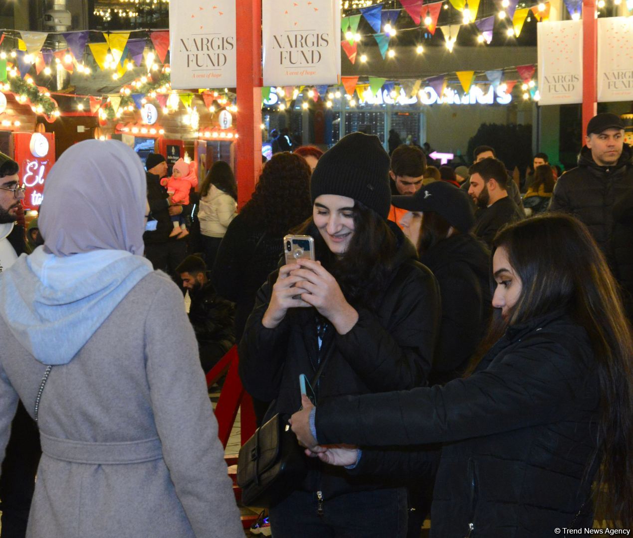 Bakı Yeni ili qarşılayır - FOTOREPORTAJ