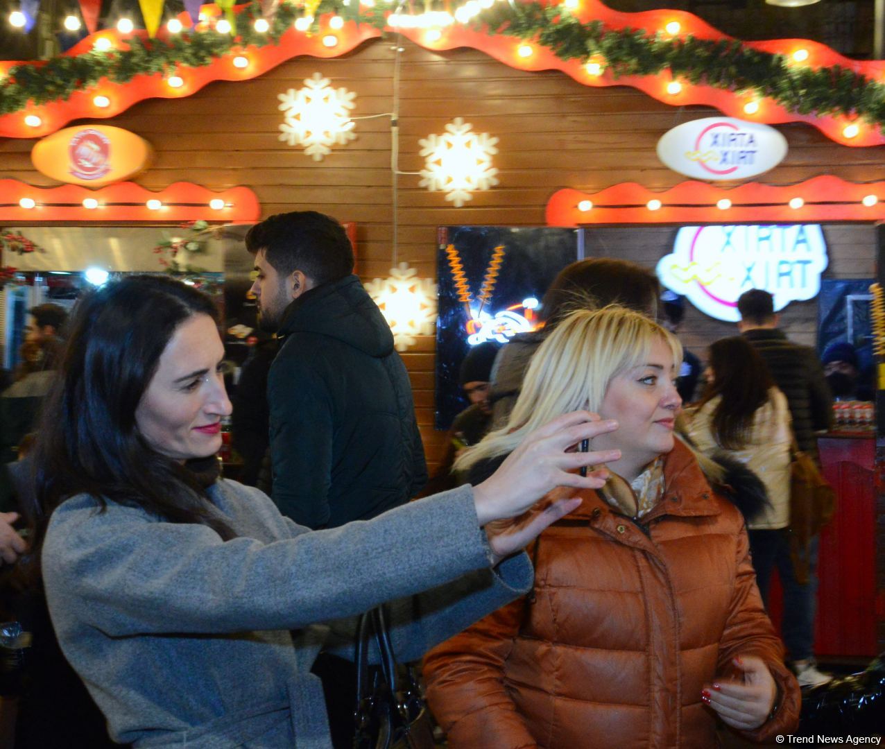 Bakı Yeni ili qarşılayır - FOTOREPORTAJ