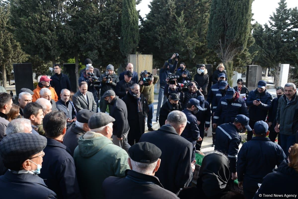 Ramiz Abutalıbov dəfn edilib (FOTO)