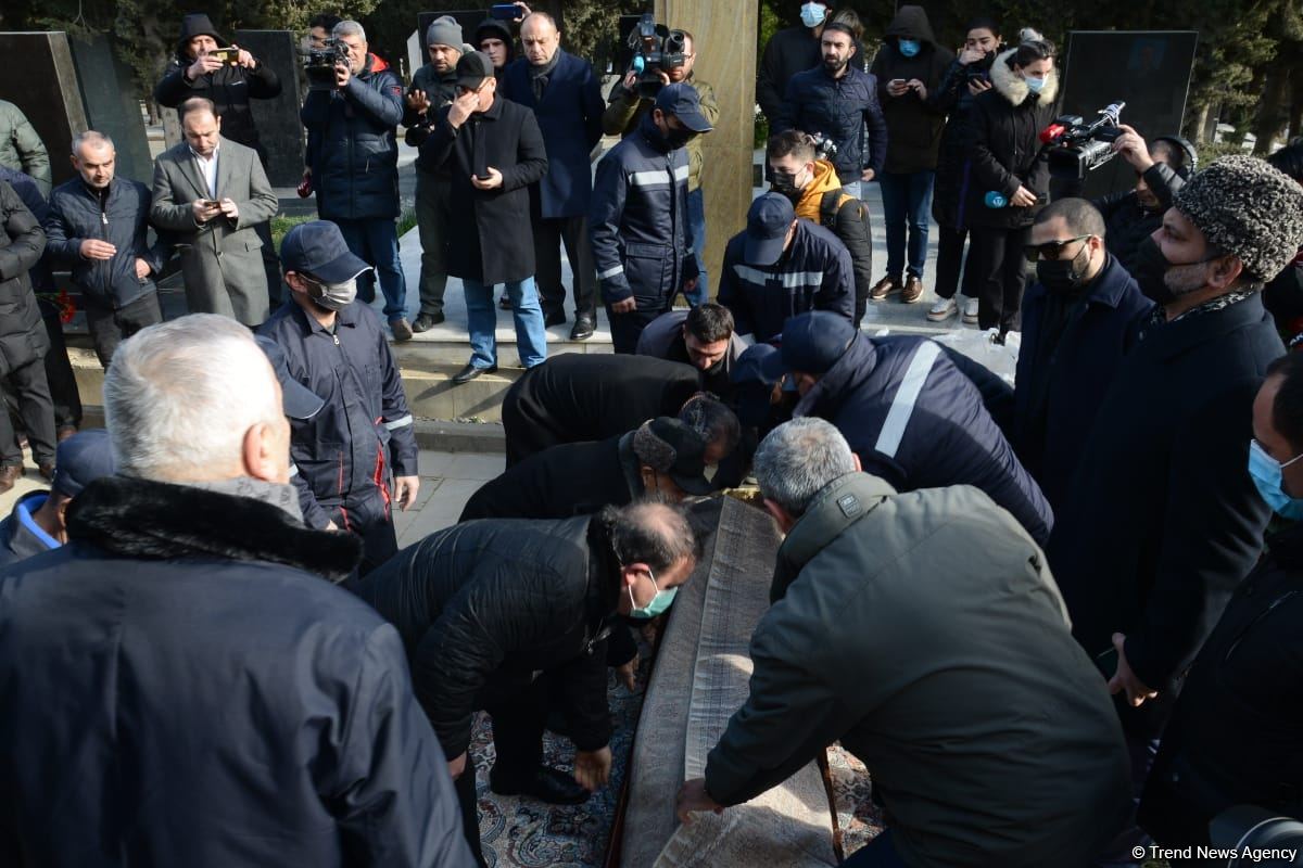 Ramiz Abutalıbov dəfn edilib (FOTO)