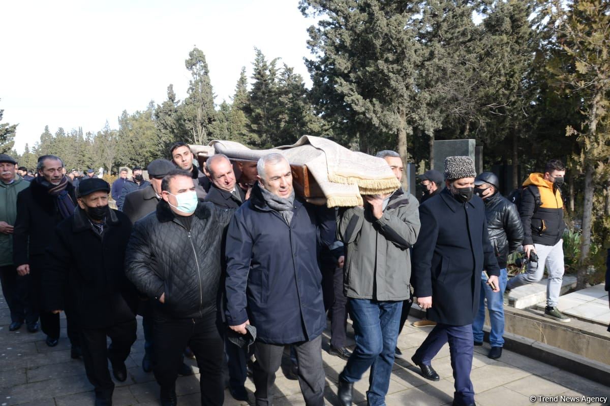 Ramiz Abutalıbov dəfn edilib (FOTO)