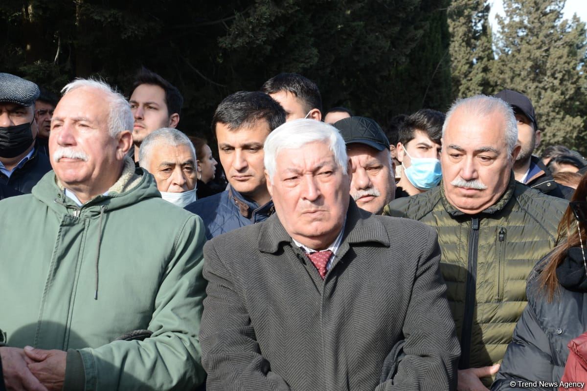 Ramiz Abutalıbov dəfn edilib (FOTO)