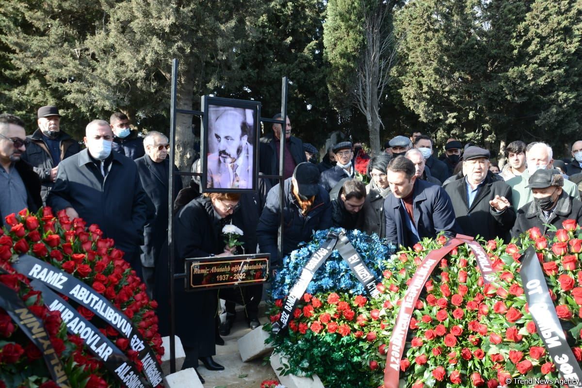 Ramiz Abutalıbov dəfn edilib (FOTO)