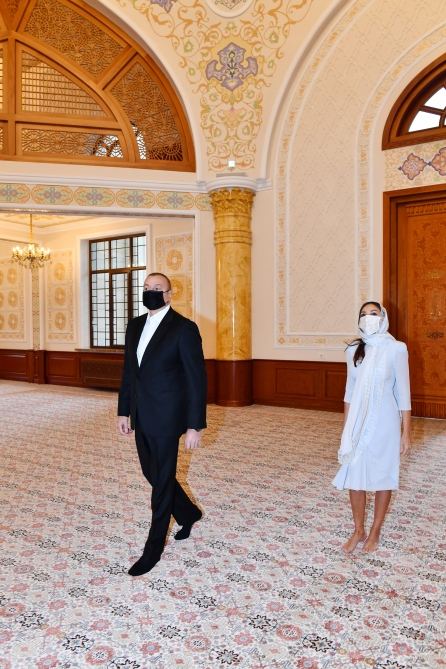 Prezident İlham Əliyev və Birinci xanım Mehriban Əliyeva Yeni Günəşlidə “Xanım Fatimeyi Zəhra” məscidinin yeni binasında yaradılan şəraitlə tanış olublar (FOTO/VİDEO)