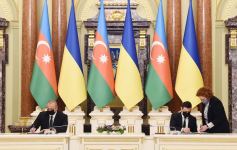 Prezident İlham Əliyevin və Volodimir Zelenskinin iştirakı ilə Azərbaycan-Ukrayna sənədlərinin imzalanması mərasimi olub (FOTO/VİDEO) (YENİLƏNİB)