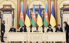 Prezident İlham Əliyevin və Volodimir Zelenskinin iştirakı ilə Azərbaycan-Ukrayna sənədlərinin imzalanması mərasimi olub (FOTO/VİDEO) (YENİLƏNİB)