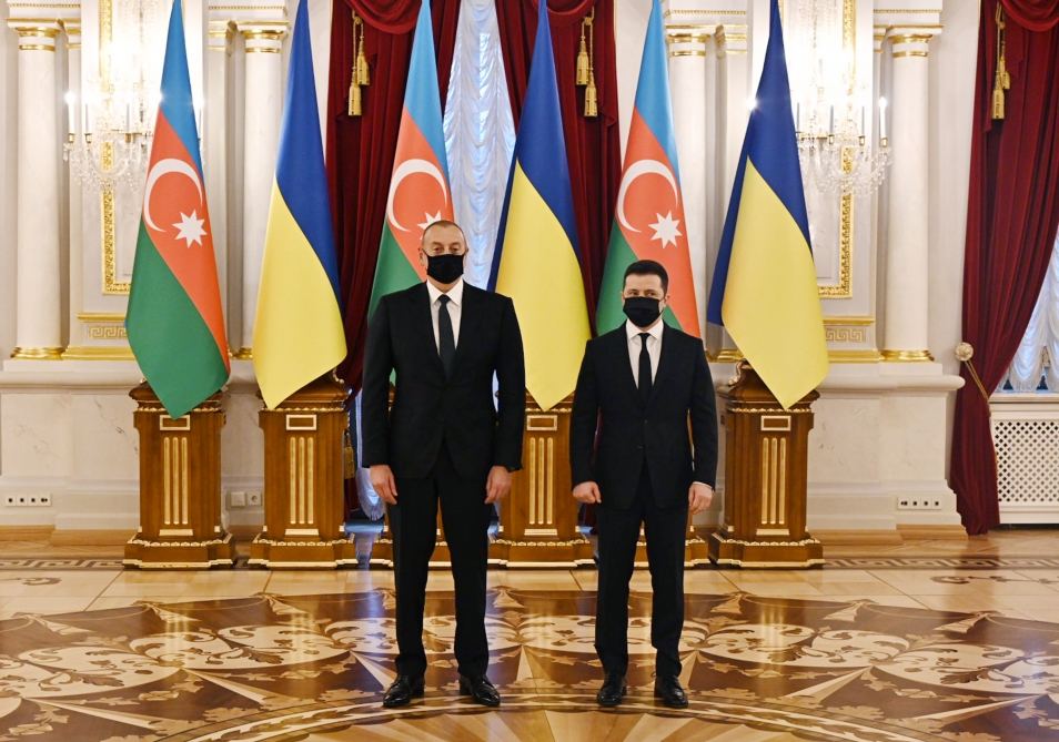 Azərbaycan Prezidenti İlham Əliyevin Ukrayna Prezidenti Volodimir Zelenski ilə təkbətək görüşü olub (FOTO/VİDEO) (YENİLƏNİB-2)