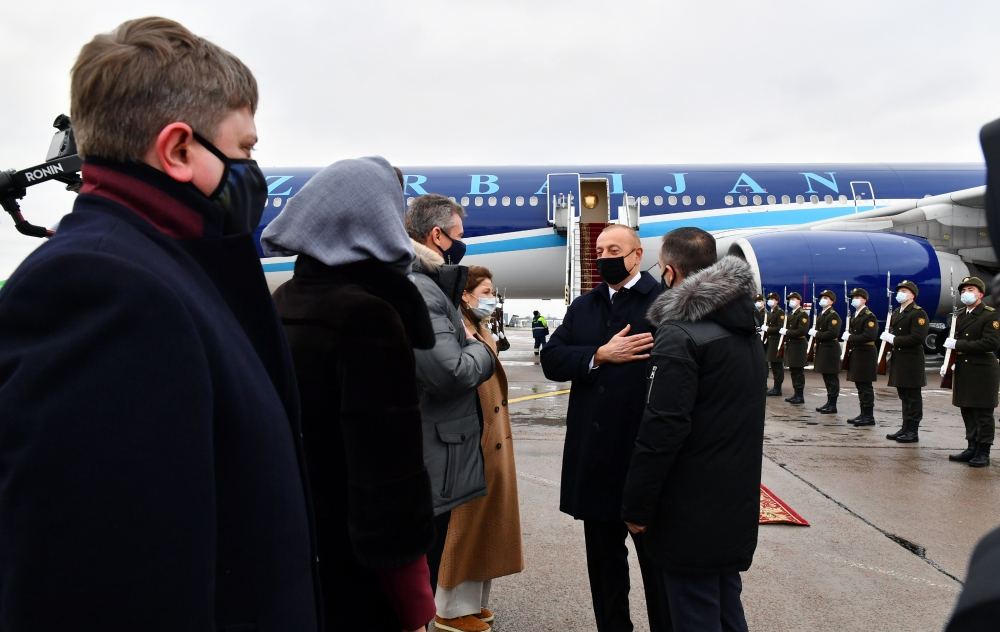 Azərbaycan Prezidenti İlham Əliyev Ukraynaya işgüzar səfərə gəlib (FOTO/VİDEO)