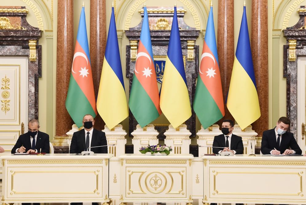 Prezident İlham Əliyevin və Volodimir Zelenskinin iştirakı ilə Azərbaycan-Ukrayna sənədlərinin imzalanması mərasimi olub (FOTO/VİDEO) (YENİLƏNİB)