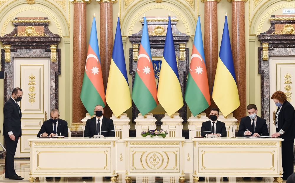 Prezident İlham Əliyevin və Volodimir Zelenskinin iştirakı ilə Azərbaycan-Ukrayna sənədlərinin imzalanması mərasimi olub (FOTO/VİDEO) (YENİLƏNİB)