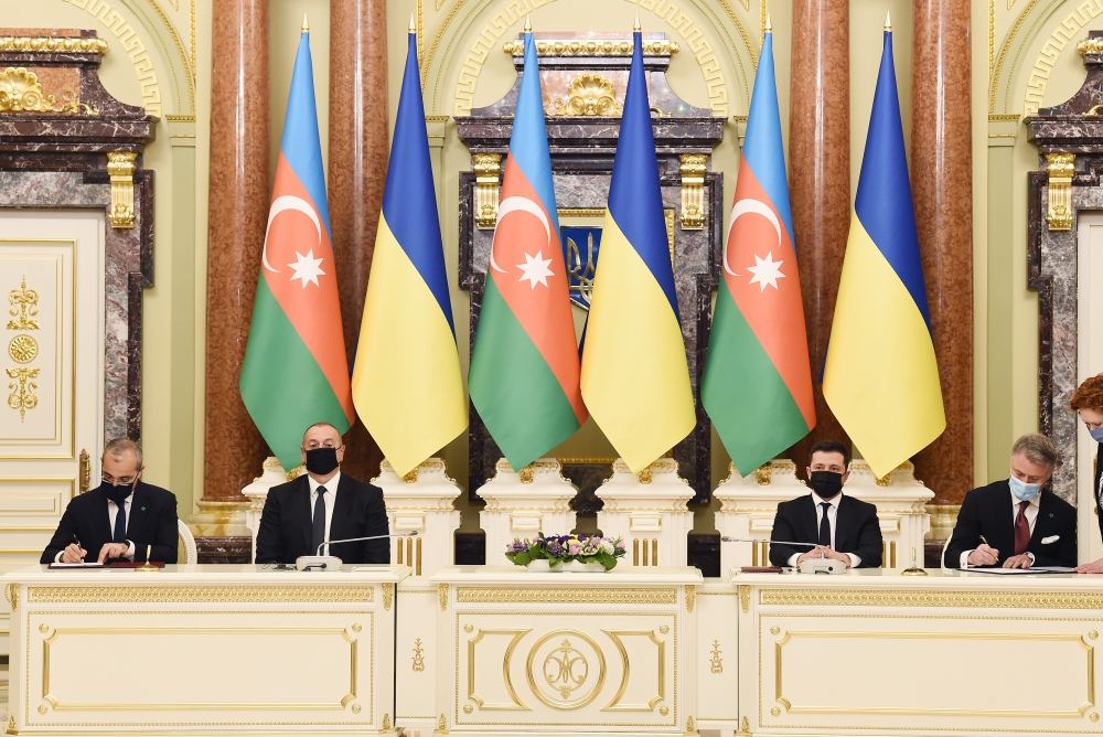 Prezident İlham Əliyevin və Volodimir Zelenskinin iştirakı ilə Azərbaycan-Ukrayna sənədlərinin imzalanması mərasimi olub (FOTO/VİDEO) (YENİLƏNİB)
