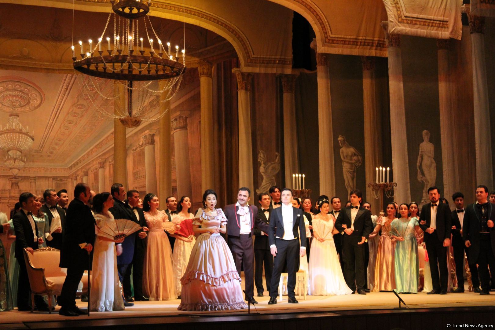 Əfsanəvi opera, qüsursuz ifalar, parlaq aktyorluq - Traviata təqdim olundu (FOTO/VİDEO)