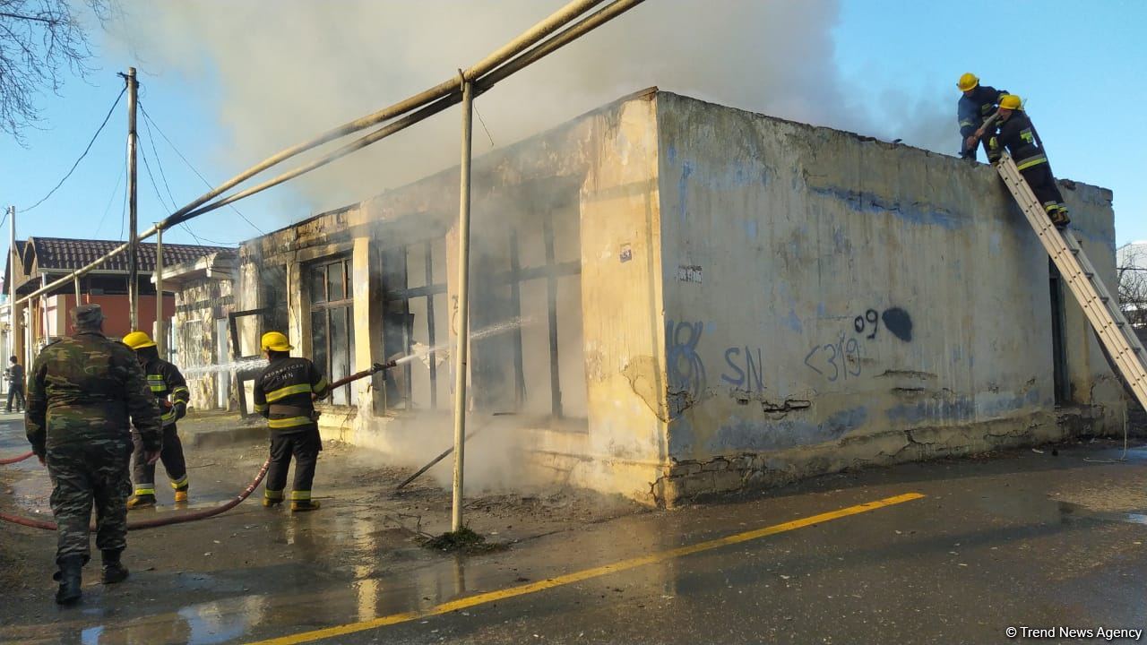 Tərtərdə yanğın baş verib (FOTO)