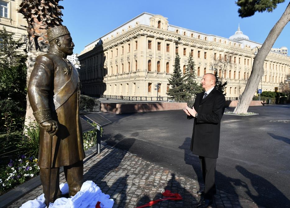 Prezident İlham Əliyev xeyriyyəçi Hacı Zeynalabdin Tağıyevin Bakıda ucaldılan abidəsinin açılışında iştirak edib (FOTO/VİDEO)(YENİLƏNİB)