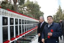Avropa İttifaqı ölkələrinin səfirləri Şəhidlər Xiyabanını ziyarət edib (FOTO)