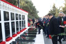 Avropa İttifaqı ölkələrinin səfirləri Şəhidlər Xiyabanını ziyarət edib (FOTO)
