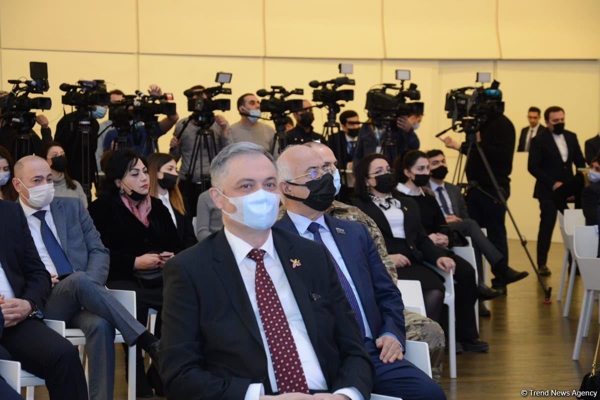 Vətən Müharibəsində Azərbaycan xalqının Zəfərinə həsr olunmuş 
“zefer.az” saytının təqdimatı keçirilib (FOTO)