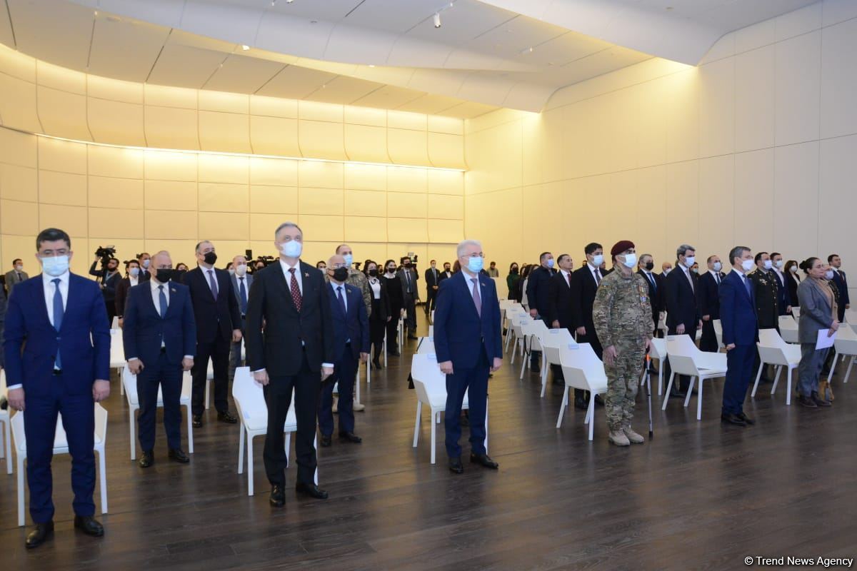 Vətən Müharibəsində Azərbaycan xalqının Zəfərinə həsr olunmuş 
“zefer.az” saytının təqdimatı keçirilib (FOTO)