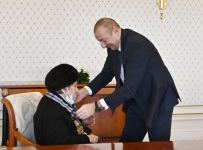 Prezident İlham Əliyev Fatma Səttarovaya “İstiqlal” ordenini təqdim edib (FOTO/VİDEO) (YENİLƏNİB)