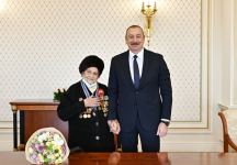 Prezident İlham Əliyev Fatma Səttarovaya “İstiqlal” ordenini təqdim edib (FOTO/VİDEO) (YENİLƏNİB)