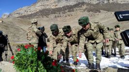 28 il sonra misli ilə alınan qisas - Qəhrəman hərbçilərimiz Daşaltıda şəhidlərimizi andı (FOTO/VİDEO)