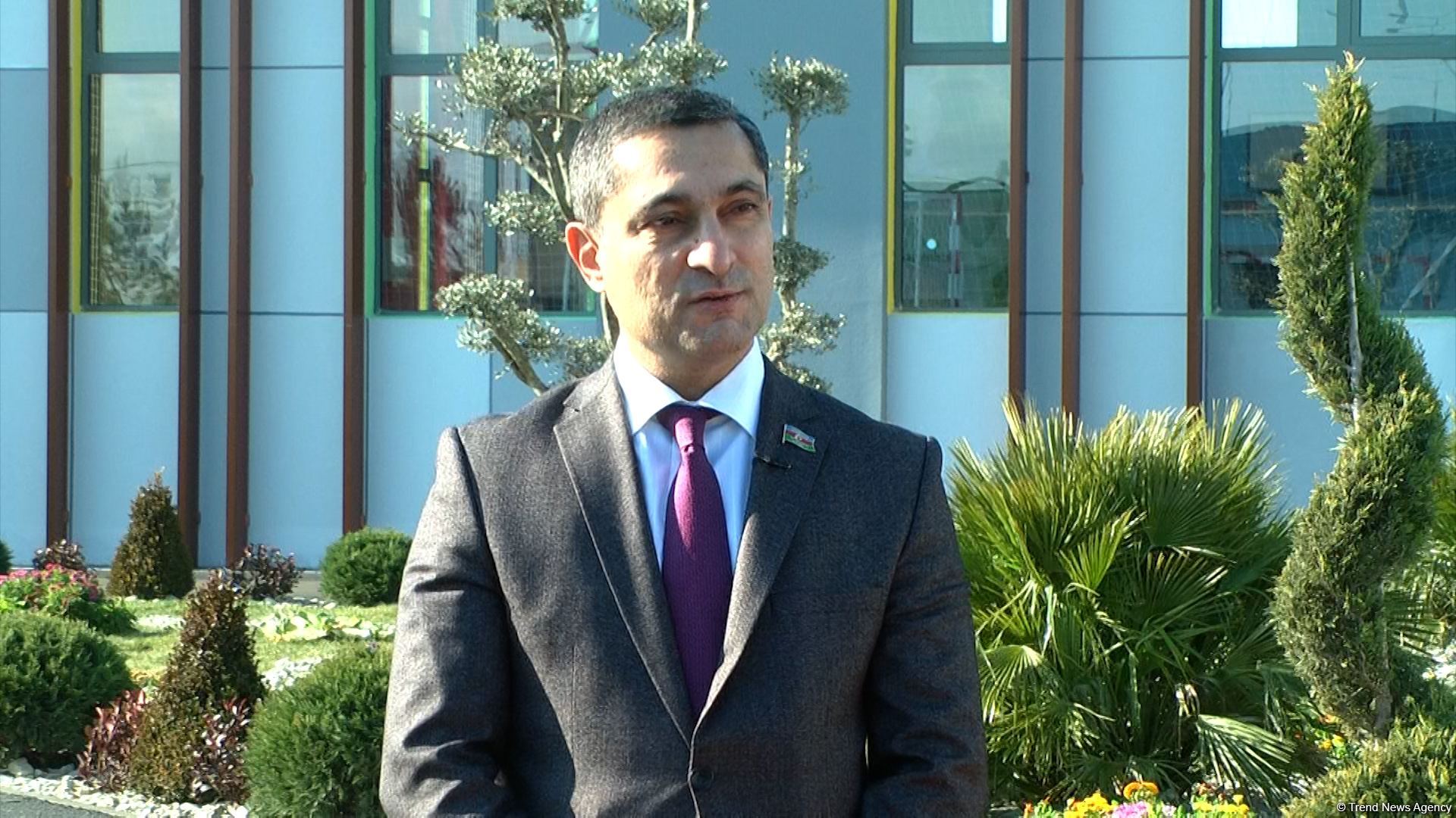 Qəsəbədə məktəb, uşaq bağçası, tibb məntəqəsinin yaradılmasına görə Prezident İlham Əliyevə və Birinci xanım Mehriban Əliyevaya hədsiz təşəkkür edirik - Binə sakinləri (FOTO/VİDEO)
