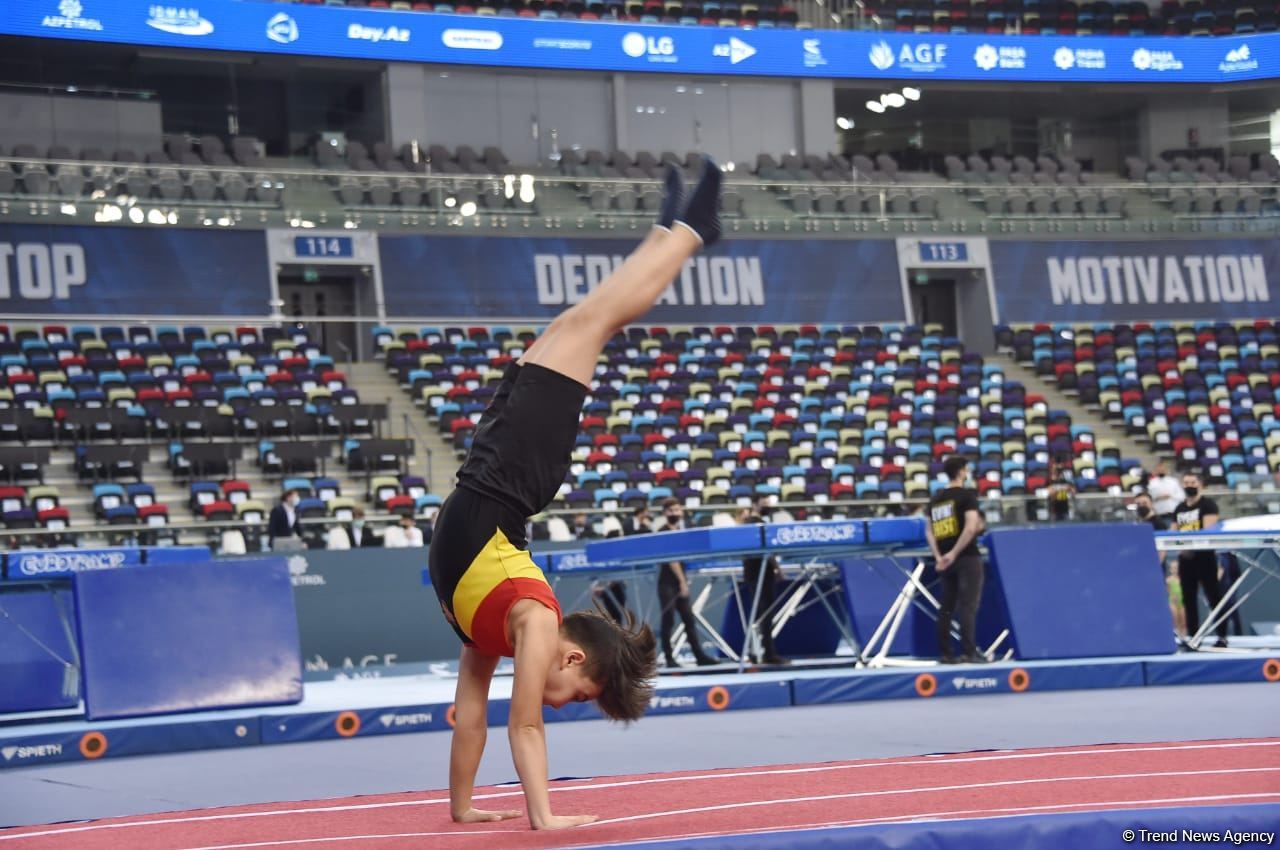 Milli Gimnastika Arenasında batut gimnastikası üzrə 6-cı, tamblinq üzrə 18-ci Azərbaycan Birinciliyi və Bakı Çempionatı start götürüb (FOTO)