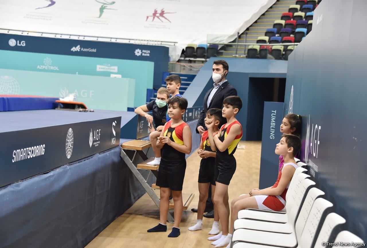 Milli Gimnastika Arenasında batut gimnastikası üzrə 6-cı, tamblinq üzrə 18-ci Azərbaycan Birinciliyi və Bakı Çempionatı start götürüb (FOTO)