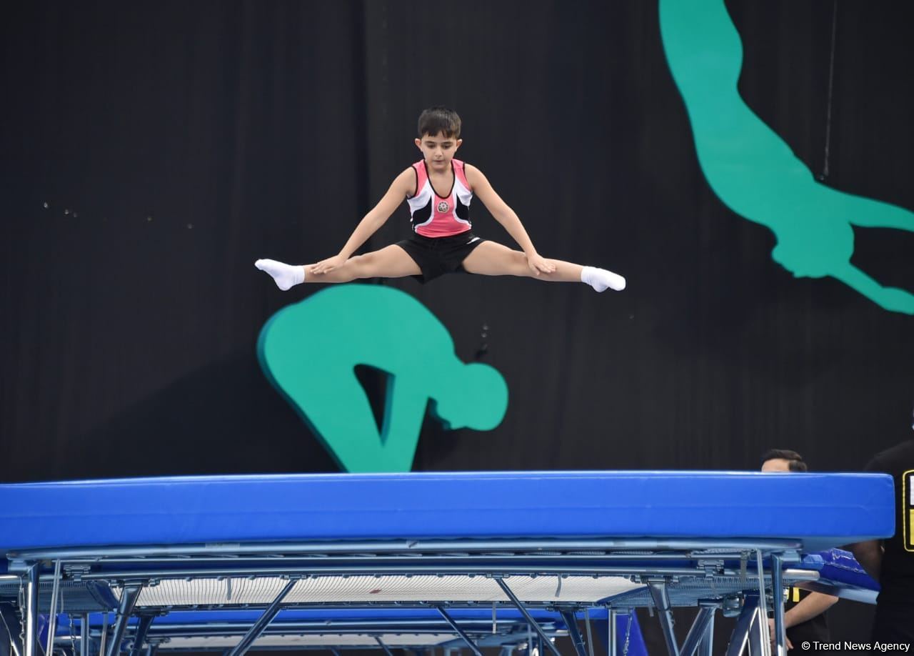 Milli Gimnastika Arenasında batut gimnastikası üzrə 6-cı, tamblinq üzrə 18-ci Azərbaycan Birinciliyi və Bakı Çempionatı start götürüb (FOTO)