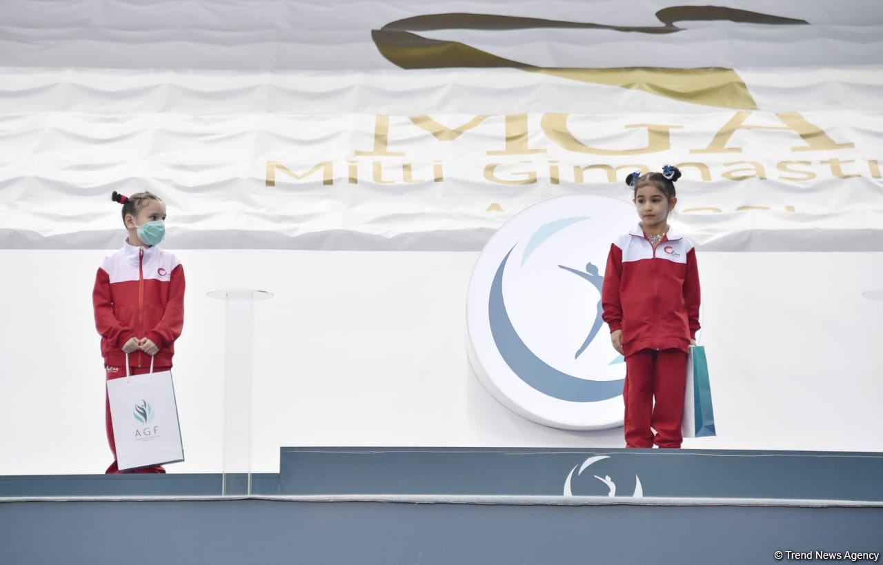 Batut gimnastikası və tamblinq üzrə Azərbaycan Birinciliyi və Bakı Çempionatında qaliblər mükafatlandırılıb (FOTO)
