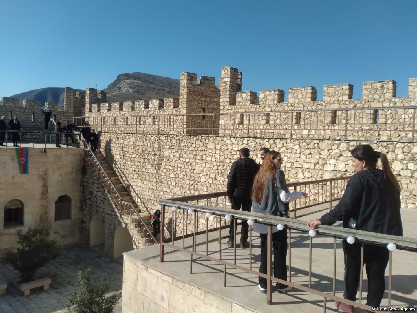 Bakıdan gedən növbəti sərnişinlər Ağdamda (FOTO)