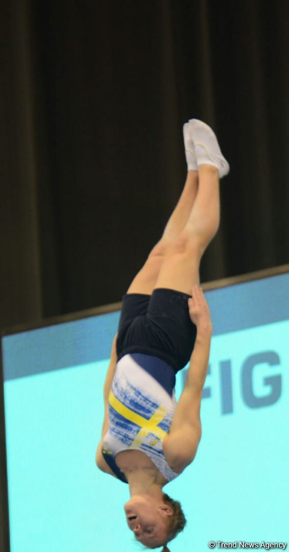 Bakıda batut gimnastikası üzrə Dünya Kubokunun birinci günü start götürüb (FOTO)
