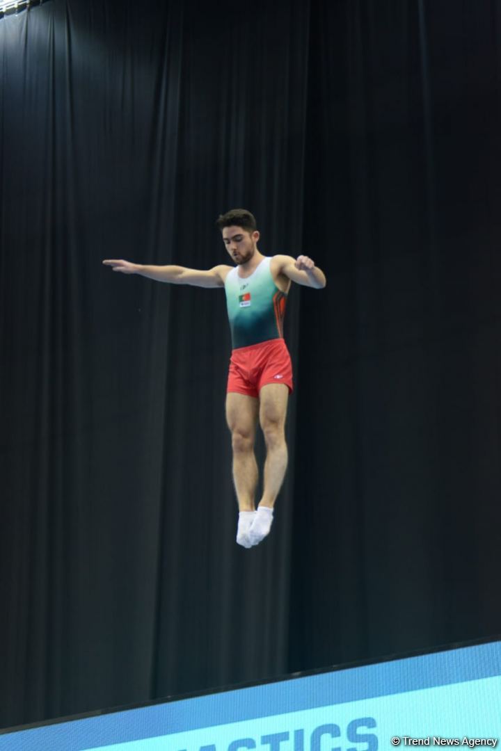 Bakıda batut gimnastikası üzrə Dünya Kubokunun birinci günü start götürüb (FOTO)