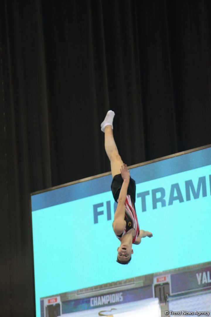 Bakıda batut gimnastikası üzrə Dünya Kubokunun birinci günü start götürüb (FOTO)