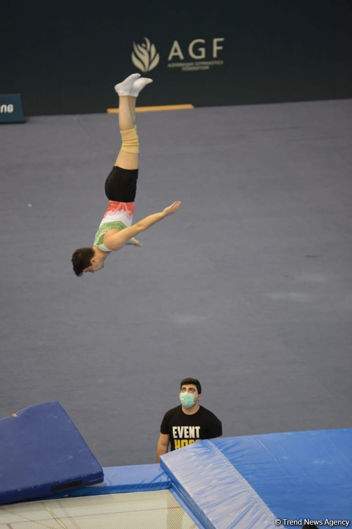 Bakıda batut gimnastikası üzrə Dünya Kubokunun birinci günü start götürüb (FOTO)