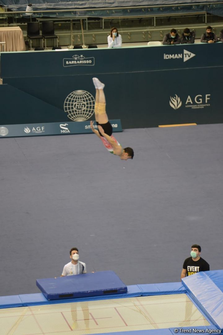 Bakıda batut gimnastikası üzrə Dünya Kubokunun birinci günü start götürüb (FOTO)